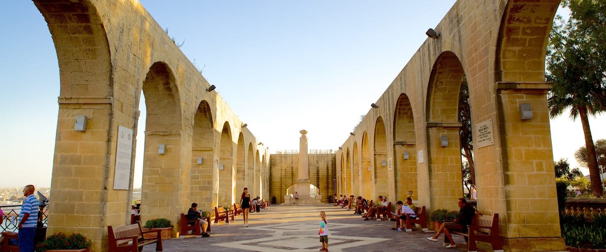 Upper Barrakka Gardens featuring heritage architecture and a monument