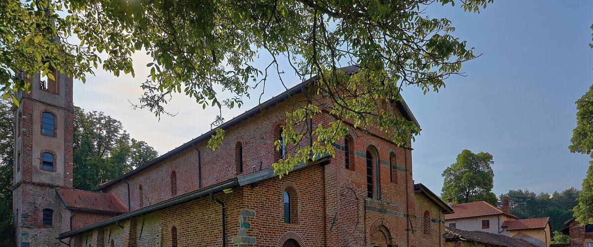 Abbazia di Santa Maria alla Croce, lato Ovest