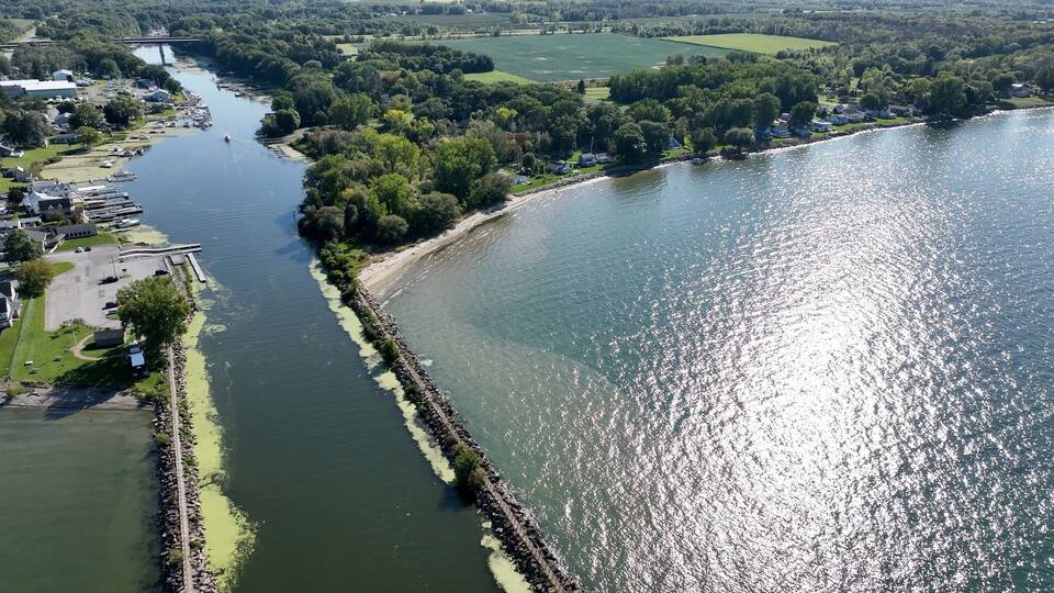 Coastline of Lake Ontario in New York state countryside at Oak Orchard