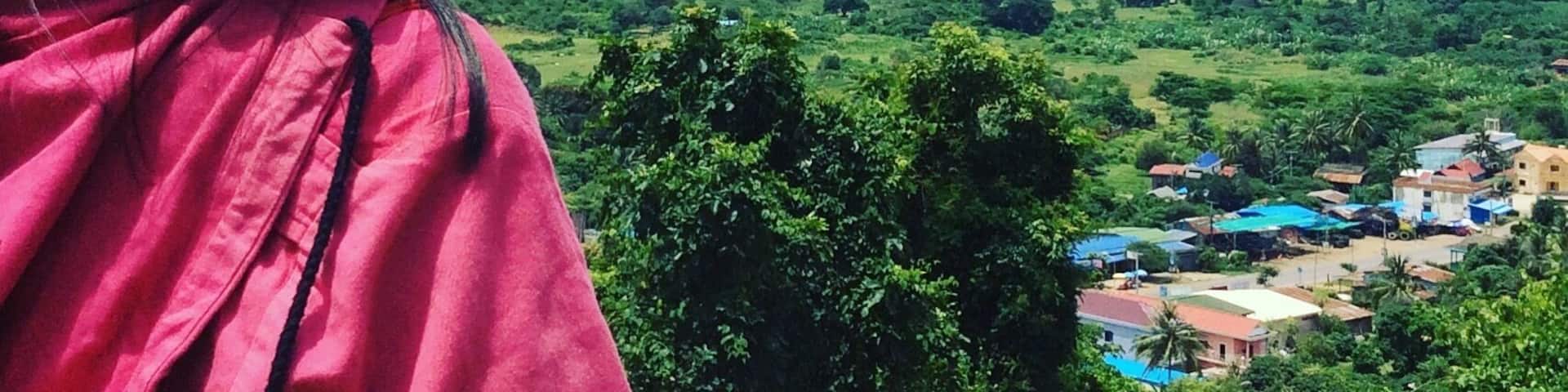 Pailin province is the one province of Cambodia, which has mine, diamond, a lot of natural resource. Now, there is one kind of longan fruit for res présentait en fruit of this region, which is very delicious. #pailin #Cambodia