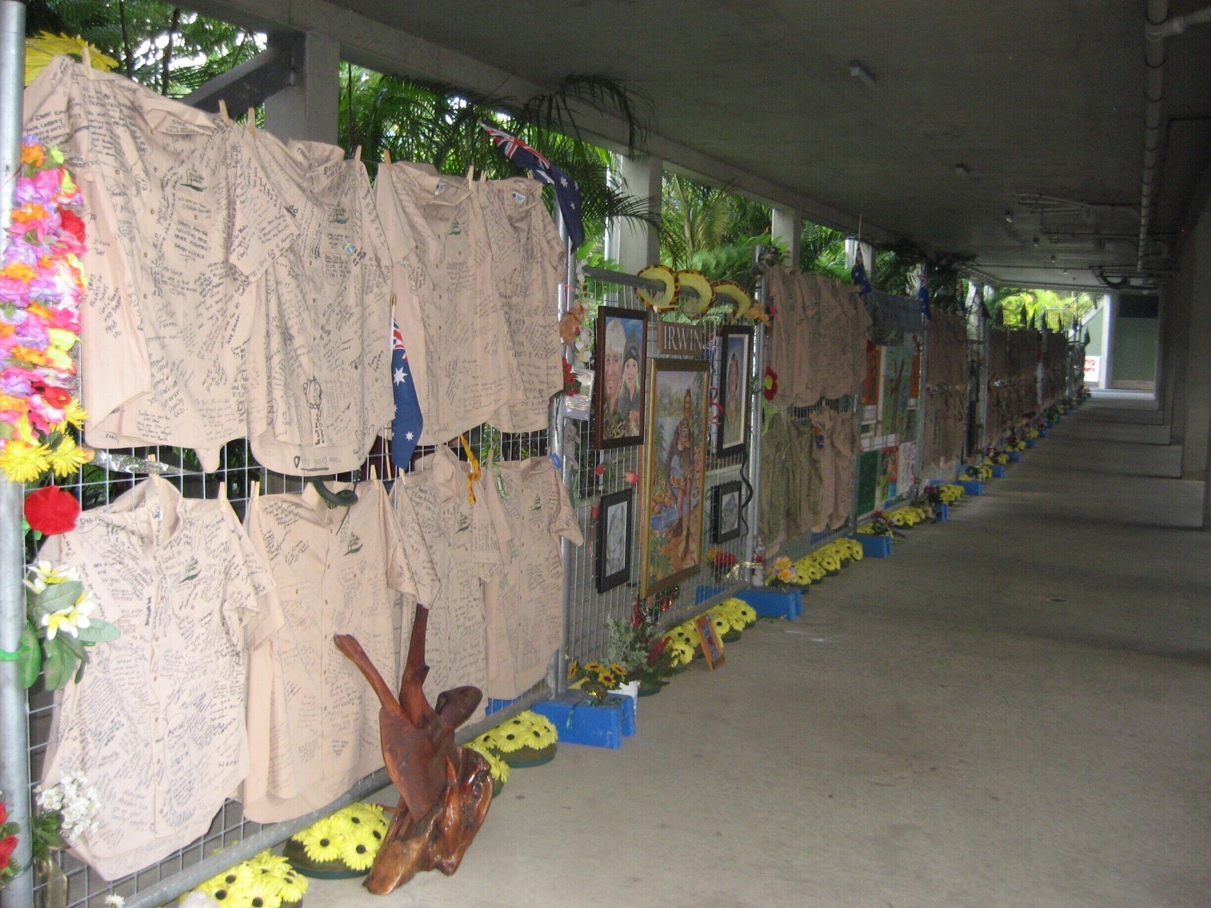 Steve Irwin Memorial
-2007