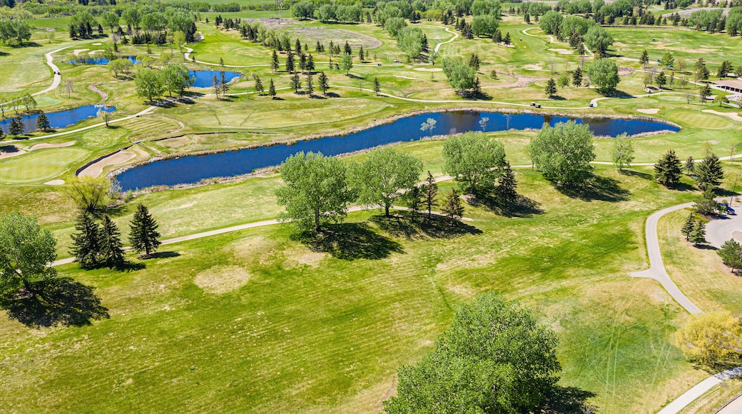 Golf course with a lake in the middle