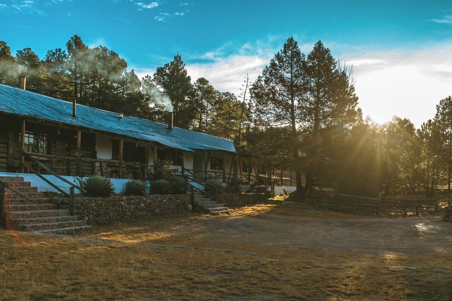 20km outside of Creel, we arrived at the tiny town of Cusarare, where we found this lovely lodge.
With no electricity, phone signal or internet accesses, it turned out to be the perfect getaway for the beginning of a new year.
