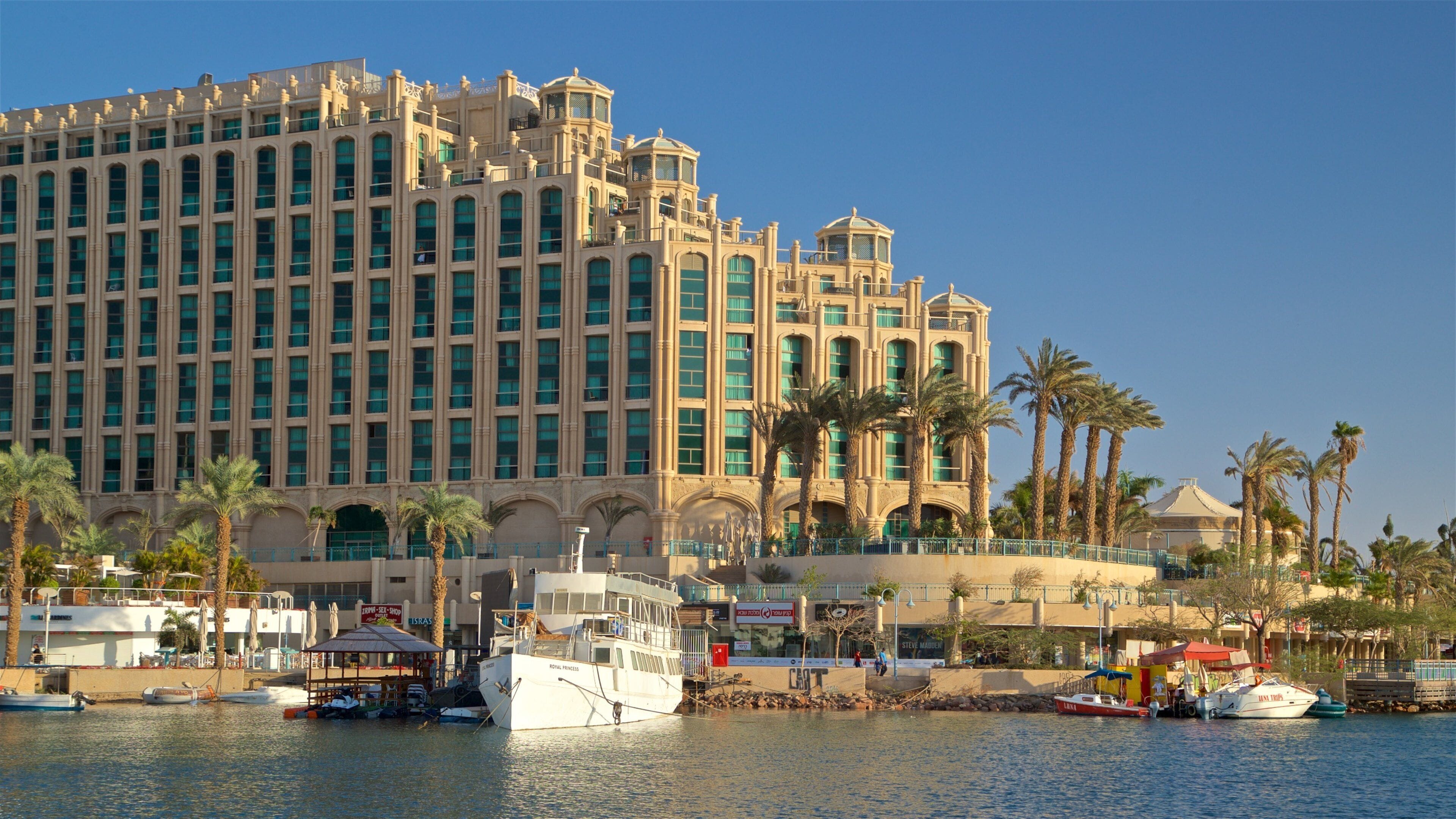 에일라트 마리나 을 특징 항구 또는 항만 과 럭셔리 호텔 또는 리조트