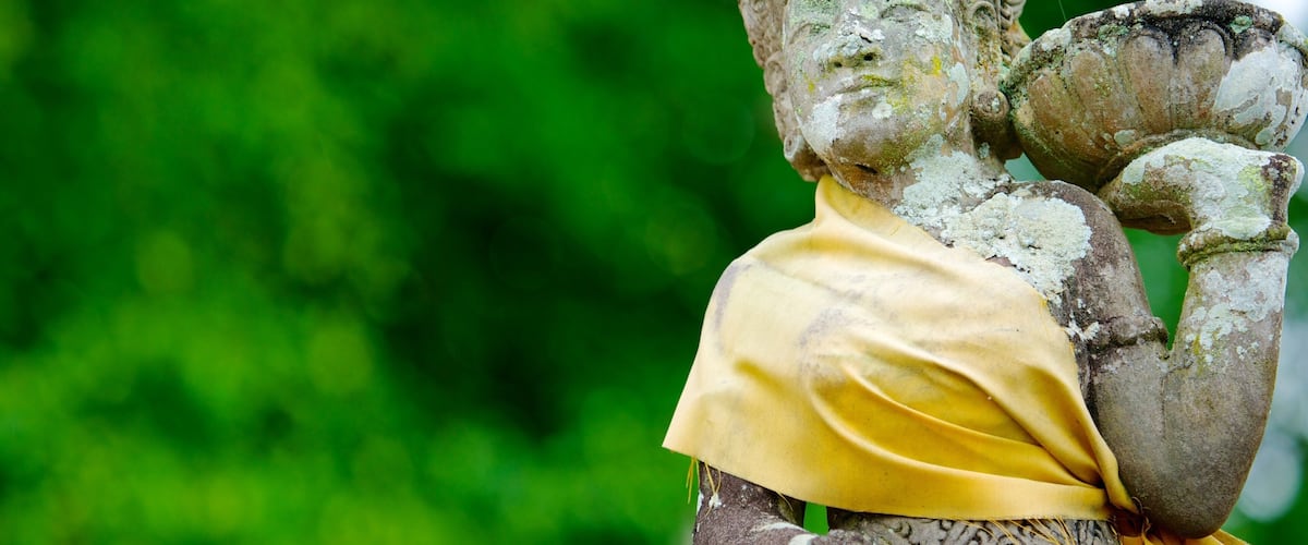 Mayura Park featuring outdoor art and a statue or sculpture