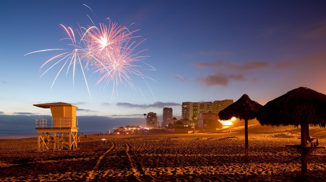 Rosarito เนื้อเรื่องที่ พระอาทิตย์ตก, ชายหาด และ ทิวทัศน์เขตร้อน