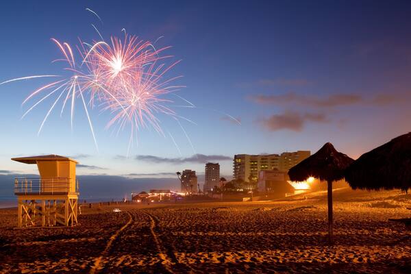 Rosarito das einen tropische Szenerien, Sandstrand und Sonnenuntergang