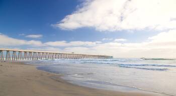 Plage de Rosarito mettant en vedette plage de sable et surf