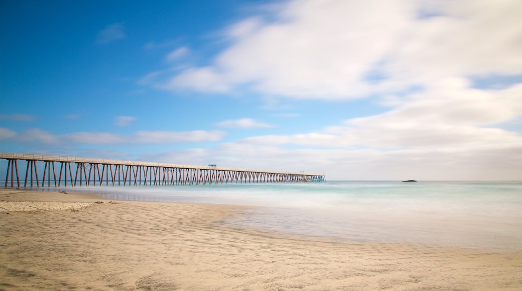Rosarito showing a sandy beach