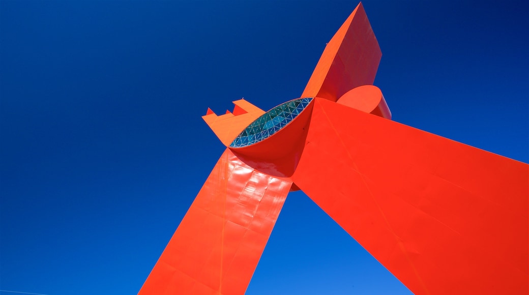 Monument Mexicanidad showing a monument