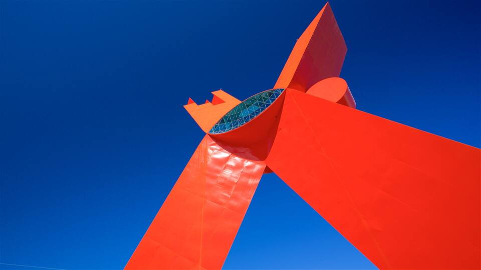Monument Mexicanidad showing a monument