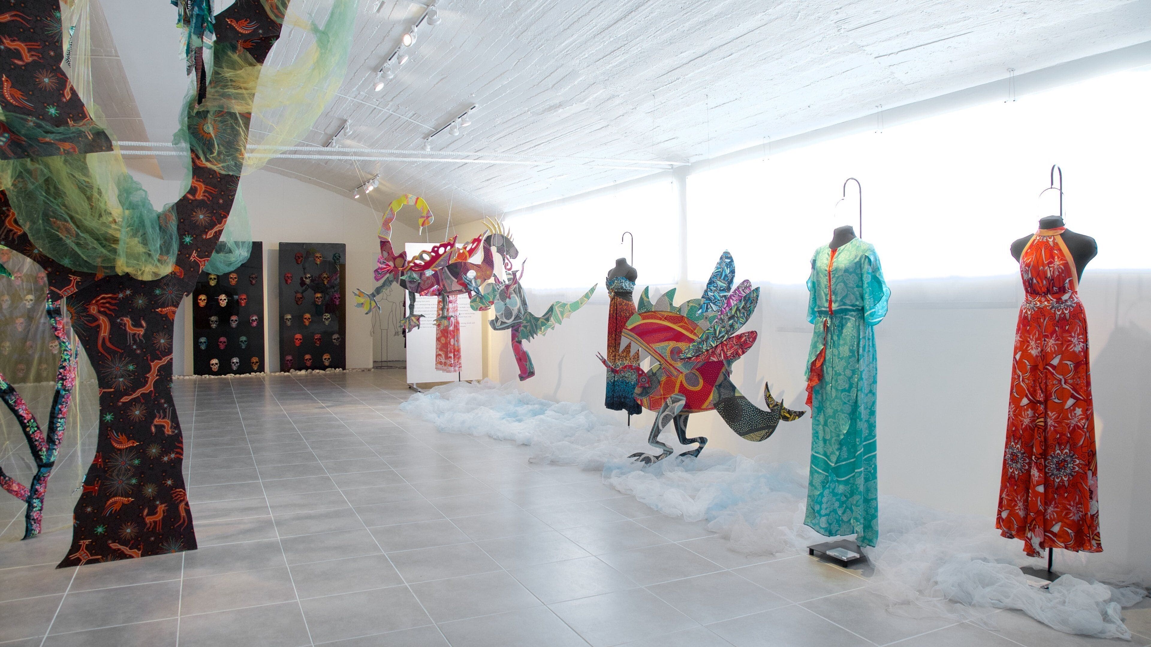 Fabrica La Aurora which includes interior views