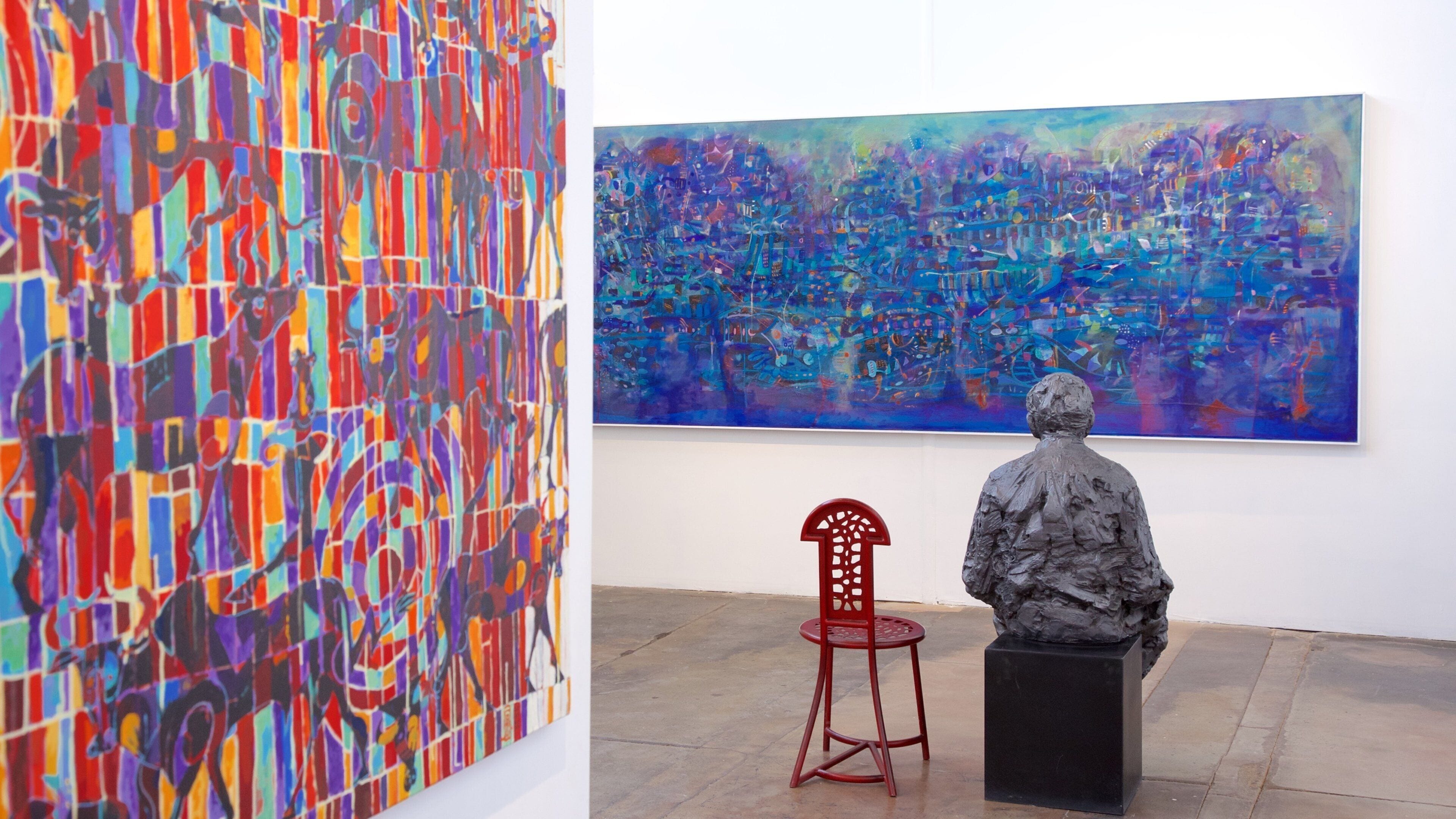 Fabrica La Aurora featuring art and interior views