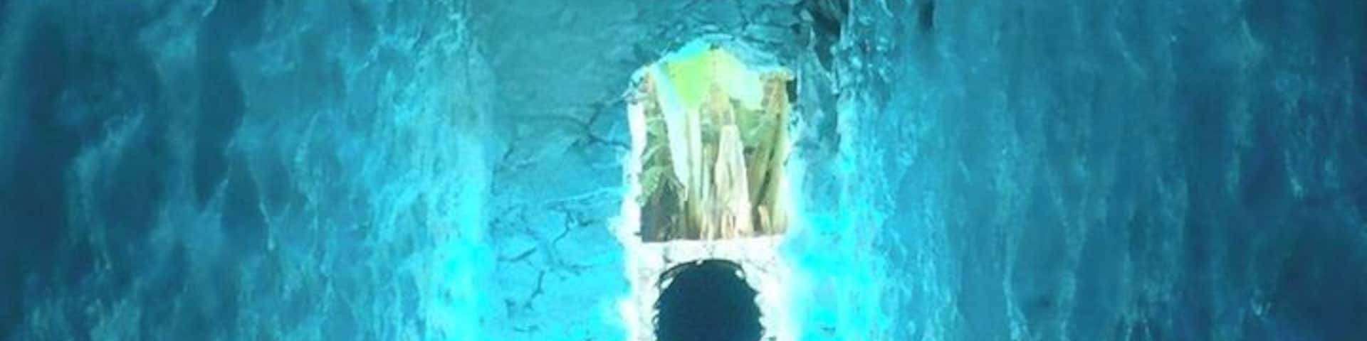 A subterranean hot spring you say? Just outside San Miguel de Allende is a natural hot spring leading to a cave. After spending an indulgent and blissful morning at La Gruta Spa, I'm not sure why we ever left.
#troveon