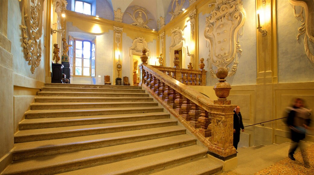 Palazzo e Giardino Borromeo caracterizando vistas internas e elementos de patrimĂŽnio