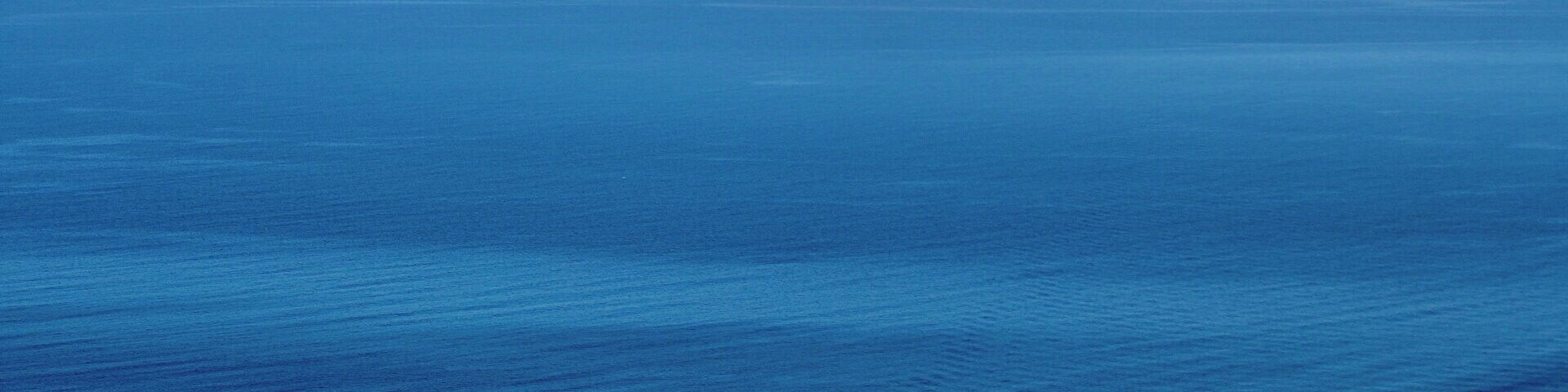 This is the view of a nearby Island In Santorini called Thirasia, An island in the northwest of Nea Kameni. It Got separated from Thera after the devastating volcanic eruption ages ago. #endlesssummer