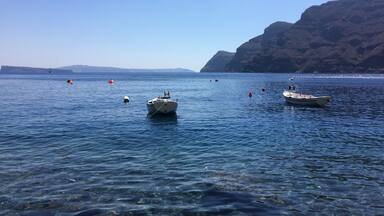 Forget the tavernas on the water front - this is a perfect spot for swimming, snorkelling & free diving