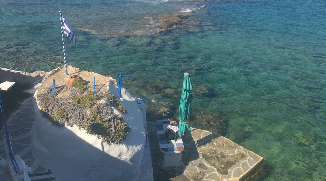 Very pleasant village with turquoise sea
#greece
#milos
