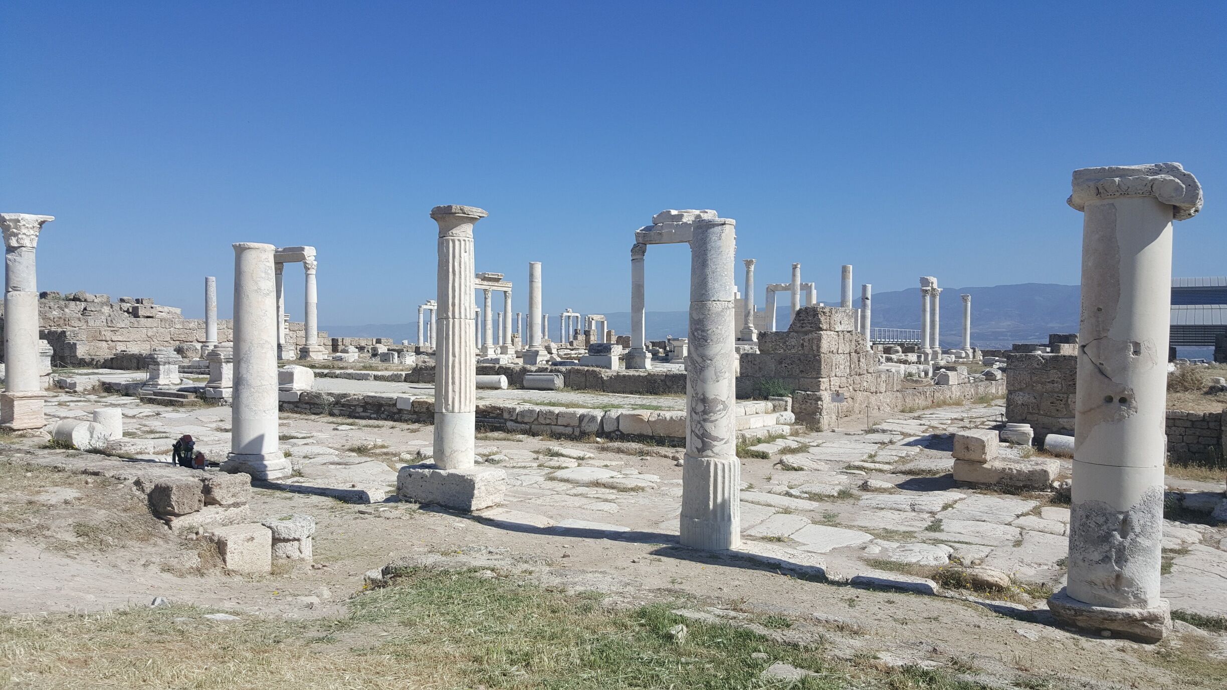 Off the beaten track in Turkey, a smaal detour or taxi ride from Denizli
No crowd as being developed as we saw construction work going on 
Great architecture.