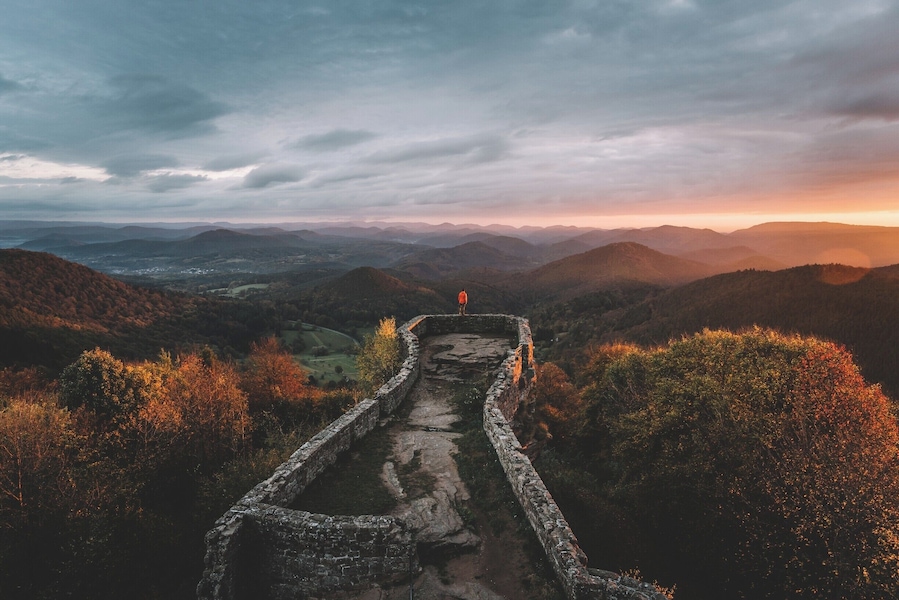 Throwback to an awesome trip back in Autumn... driving around the Vosges and Germany, sleeping in cars and watching sunrises! 
#troveon #germany #hiking #sunrise
Make sure you follow me on: https://www.facebook.com/ShotByCanipel/ https://www.instagram.com/canipel/