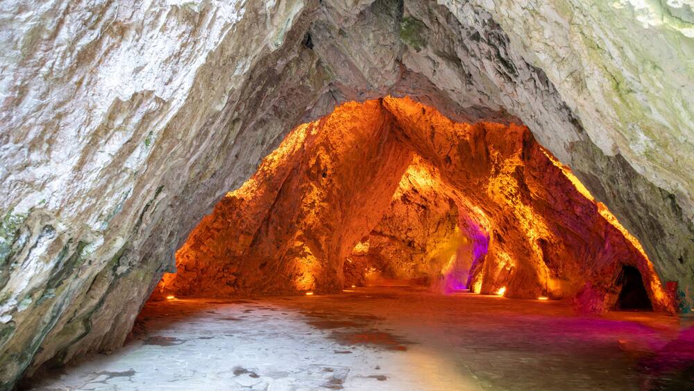 Breathtaking rock formations inside Oylat Cave in Inegol, Bursa, Türkiye
