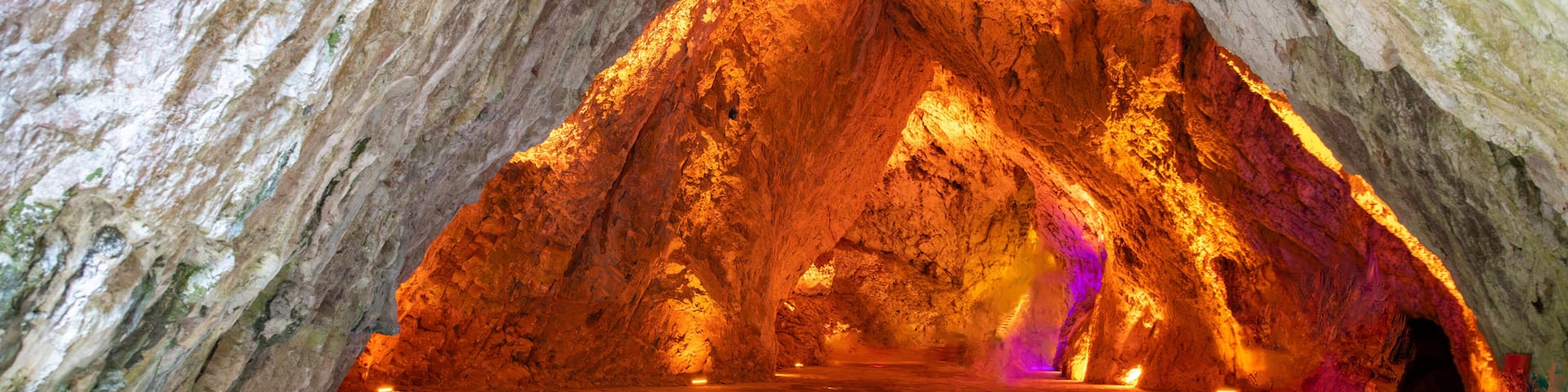 Breathtaking rock formations inside Oylat Cave in Inegol, Bursa, Türkiye