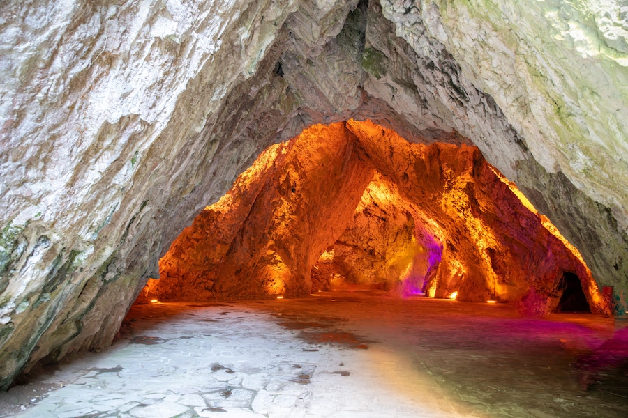 Breathtaking rock formations inside Oylat Cave in Inegol, Bursa, Türkiye
