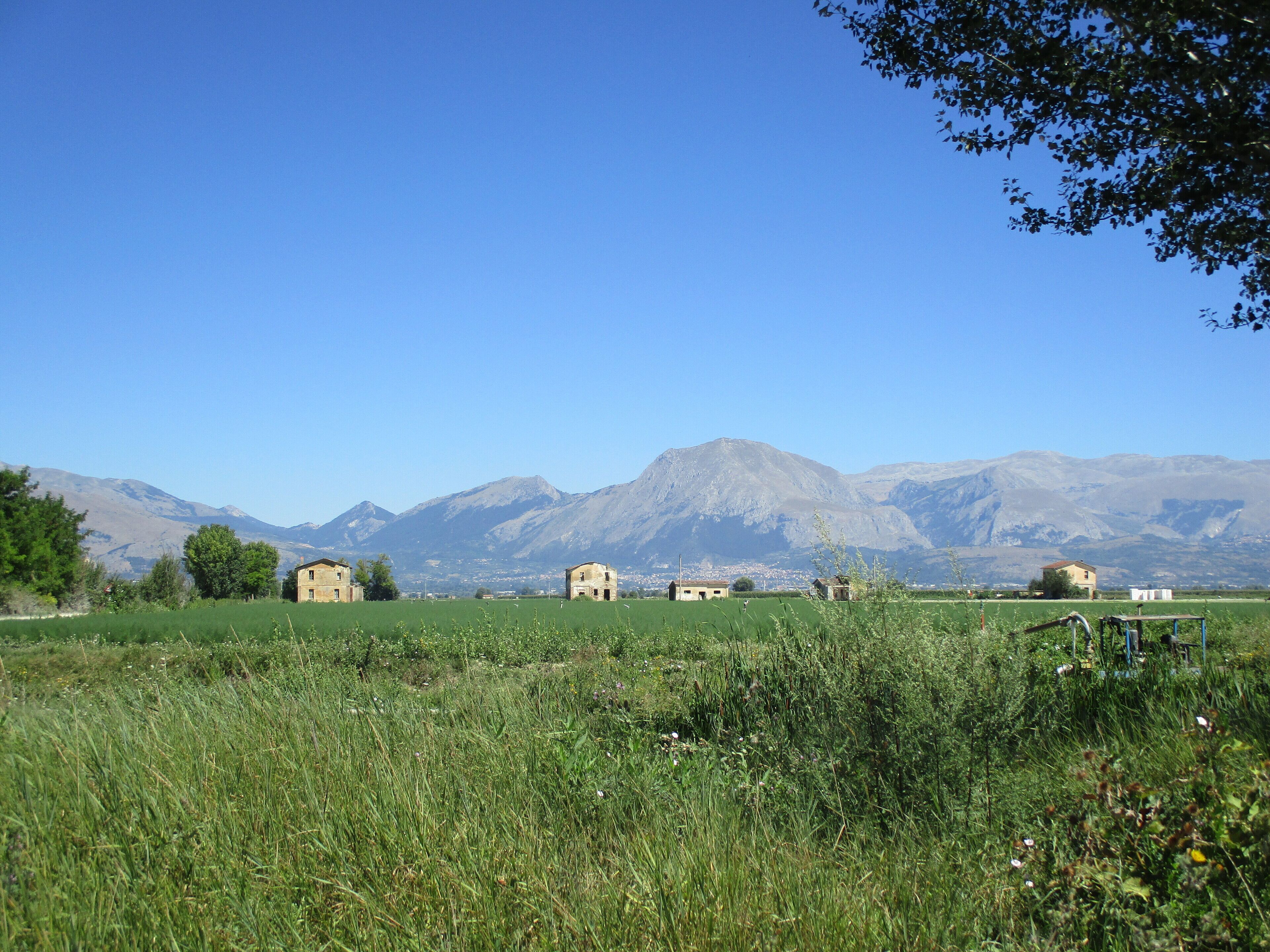 Case coloniche nel Fucino