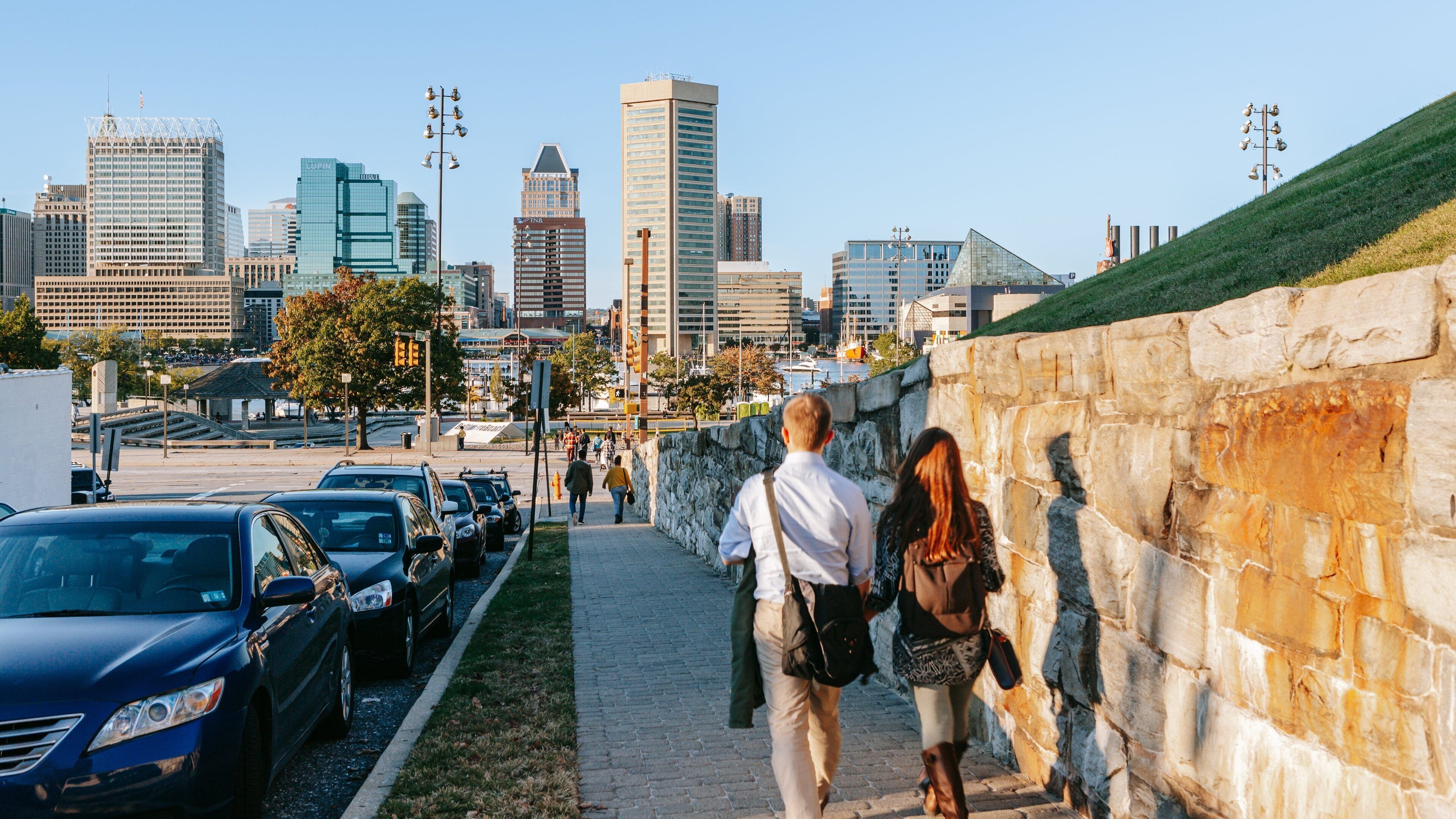 Federal Hill Park showing street scenes as well as a couple