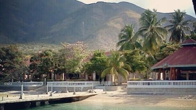 Ocean View is a small little hotel just outside the town of Montrouis and an hour outside of Port au Prince. Great for a beach day!