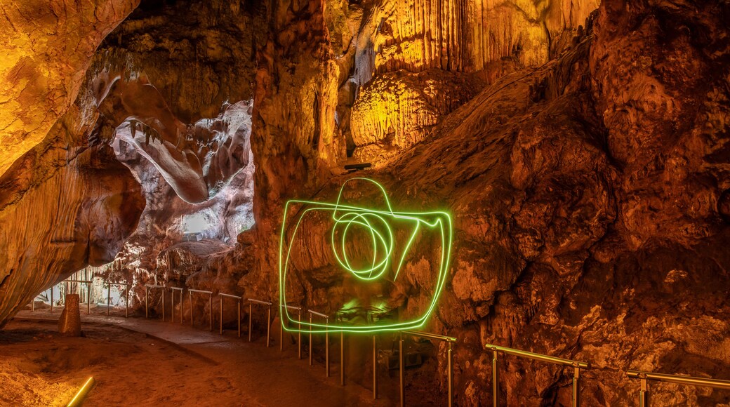 Grutas de la Estrella, Tonatico, Mexico, there are stalactites and stalagmites formed by the runoff of water and minerals. With a camera made from the technique of painting with light.