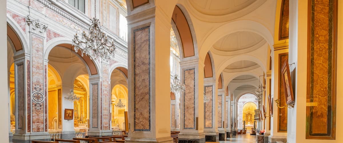Sorrento Cathedral showing heritage elements, a church or cathedral and interior views