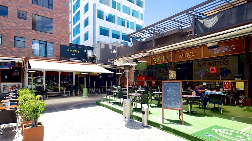 Foch Square featuring cafe scenes and outdoor eating