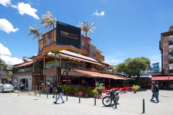 フォッシュ スクエア どの含み 広場 と ストリート シーン