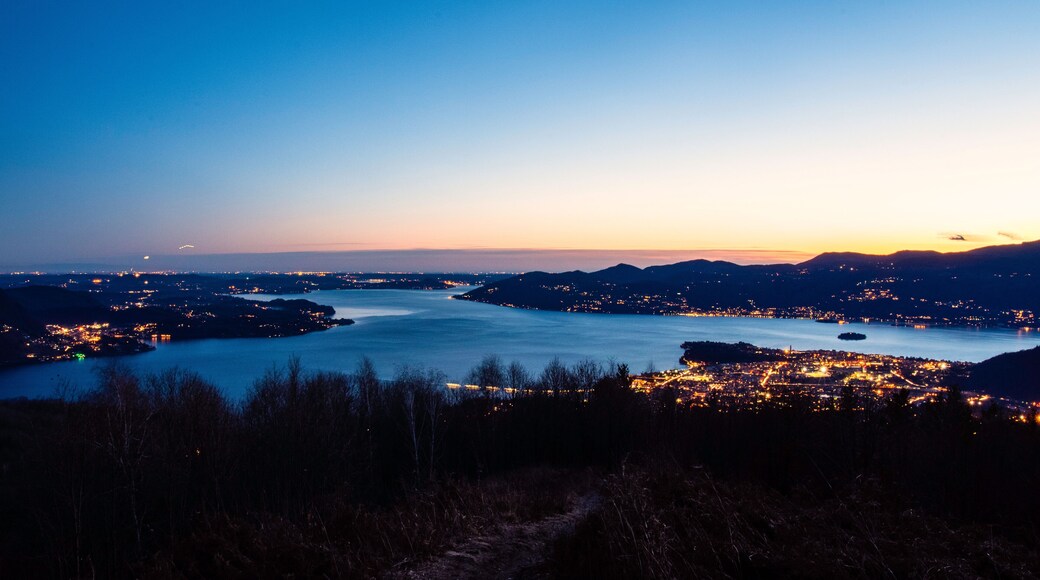 Lago Maggiore fotografato dal piazzale della chiesa di San Salvatore a Premeno (VB), Piemonte, Italia.