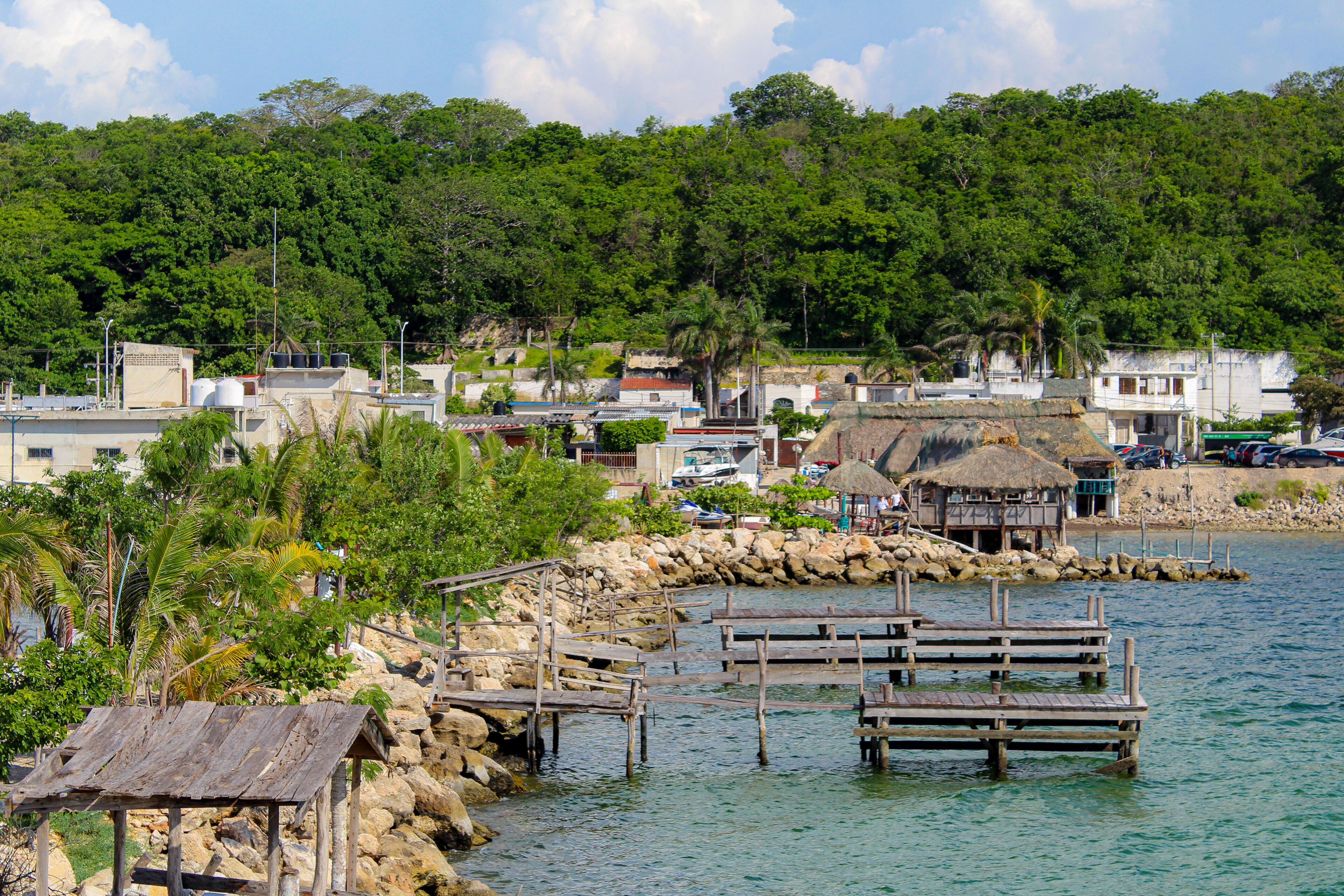 muelle marítimo en ciudad de Campeche , México