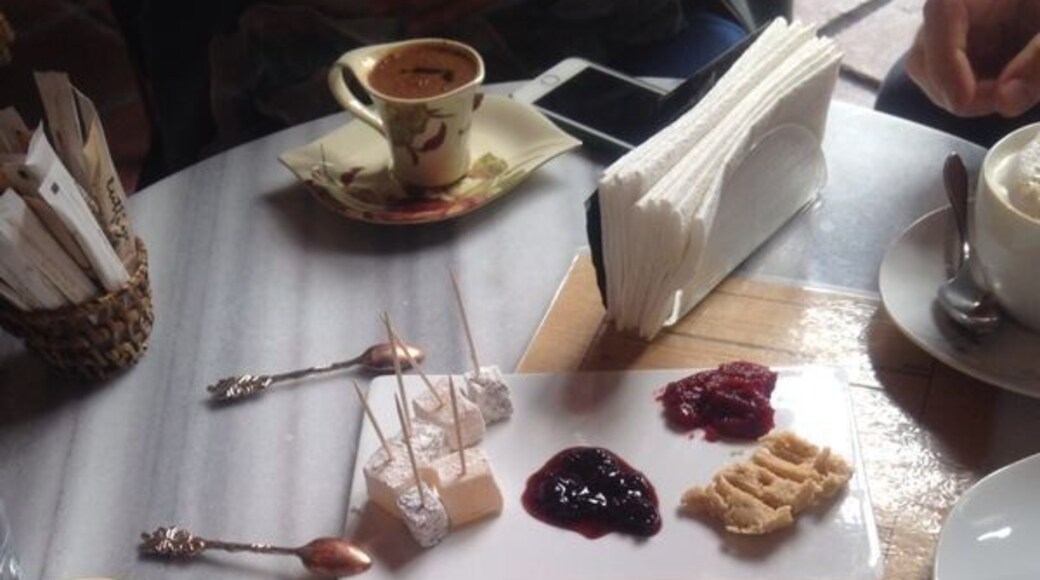 The best coffee and tea in Amasra with organic food and selfmade Turkish delight and marmalade...