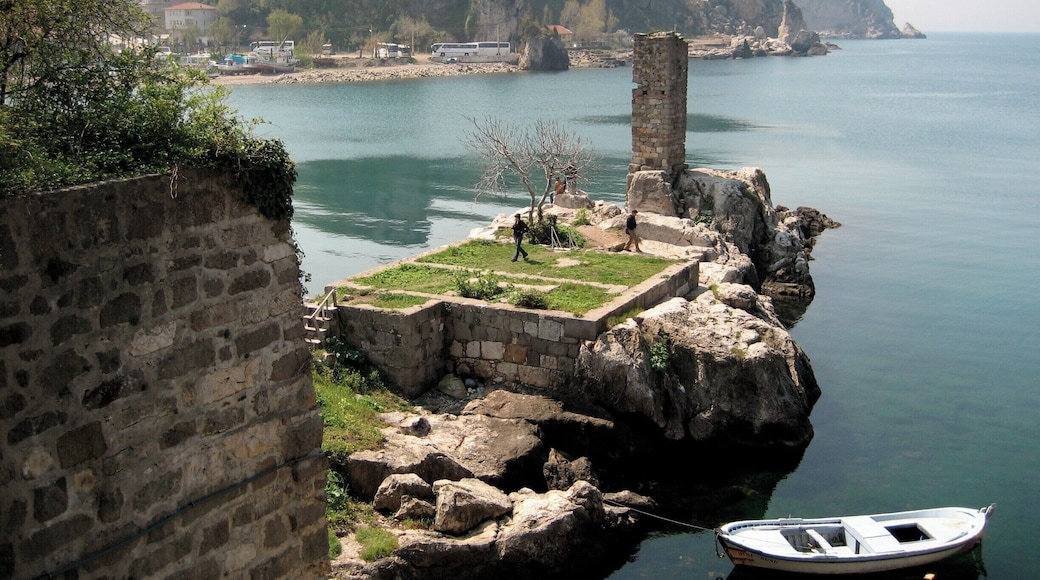 Could've stayed longer. Isn't that a terrific thing to say about a town. Amasra on the Black Sea had ruins and beaches and boat cruises and fish meals and vantage points and....
#Trove on