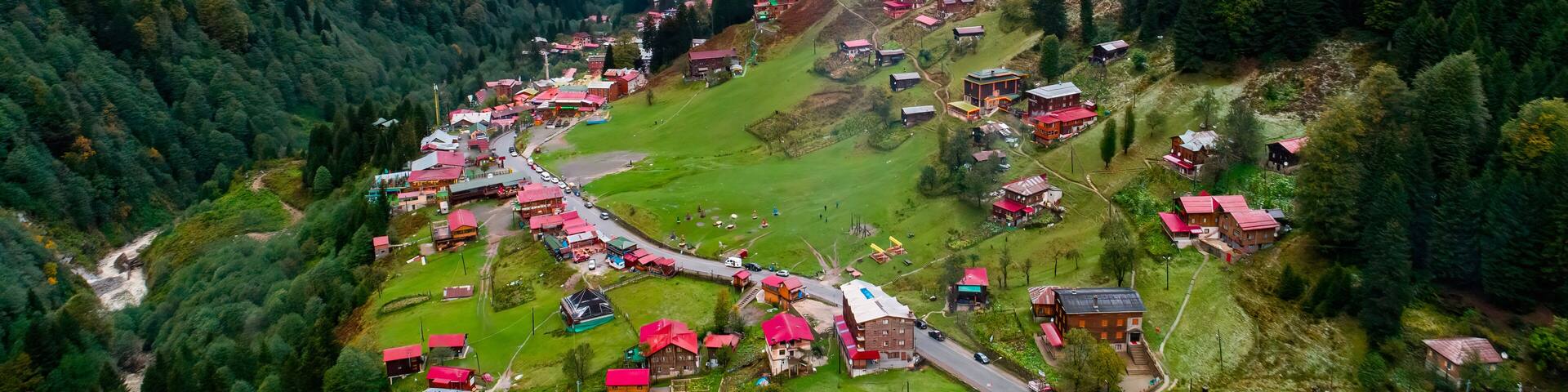 General landscape view of Ayder Plateau in Rize. Ayder Plateau has a wide meadow area with excellent nature views and wooden chalets. Rize, Camlihemsin, Turkey.
