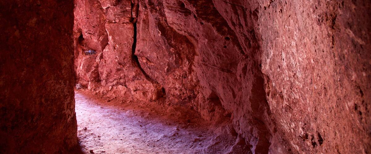 テキスキアパン オパール マイン フィーチャー 洞窟