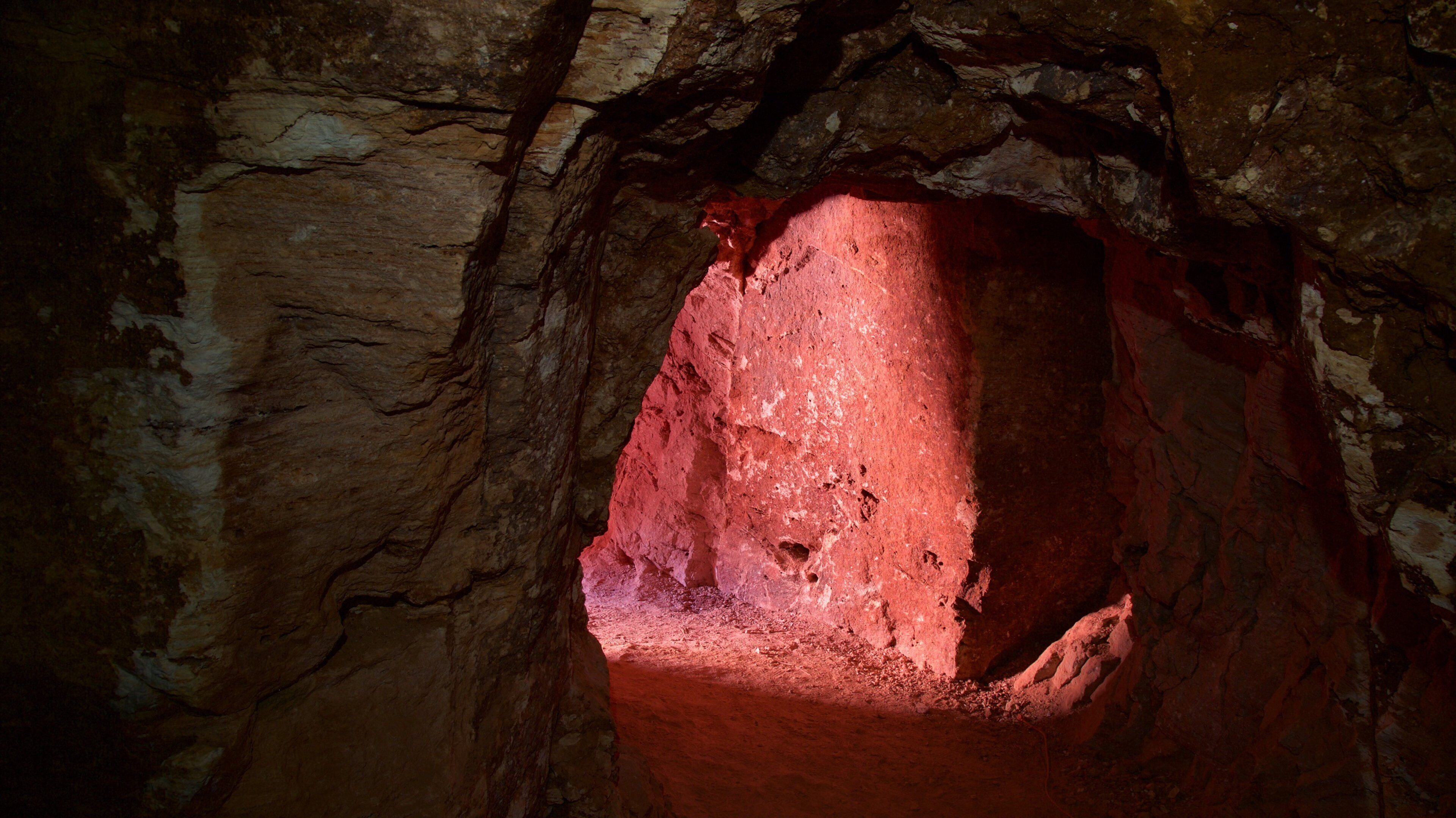 Tequisquiapan Opalmine som omfatter huler