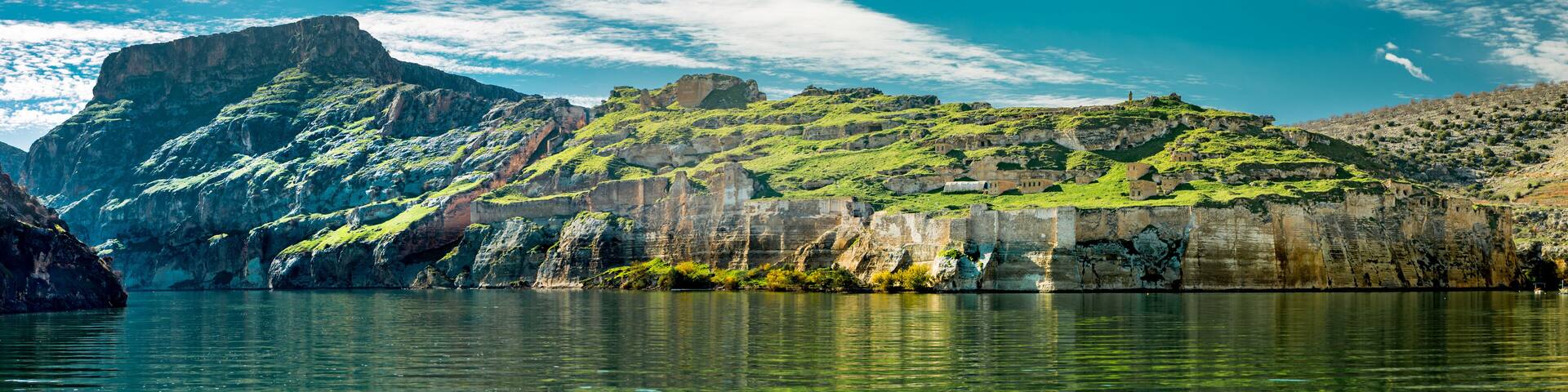 Euphrates River and Rumkale fortress close to Halfeti, Antep Turkey