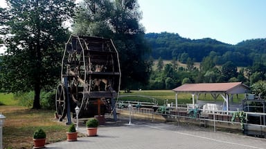 Altes Wasserrad in Hürden