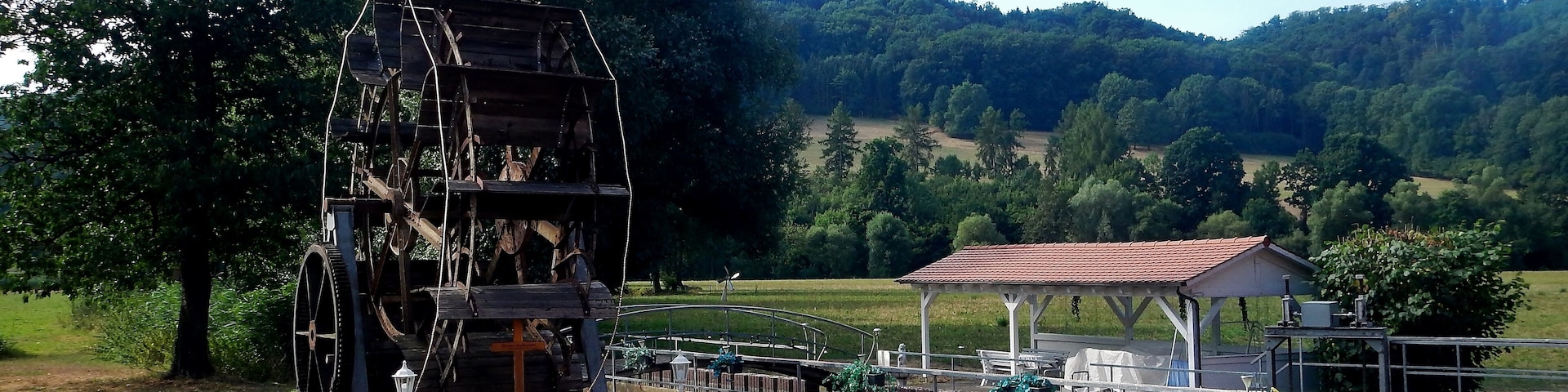Altes Wasserrad in Hürden