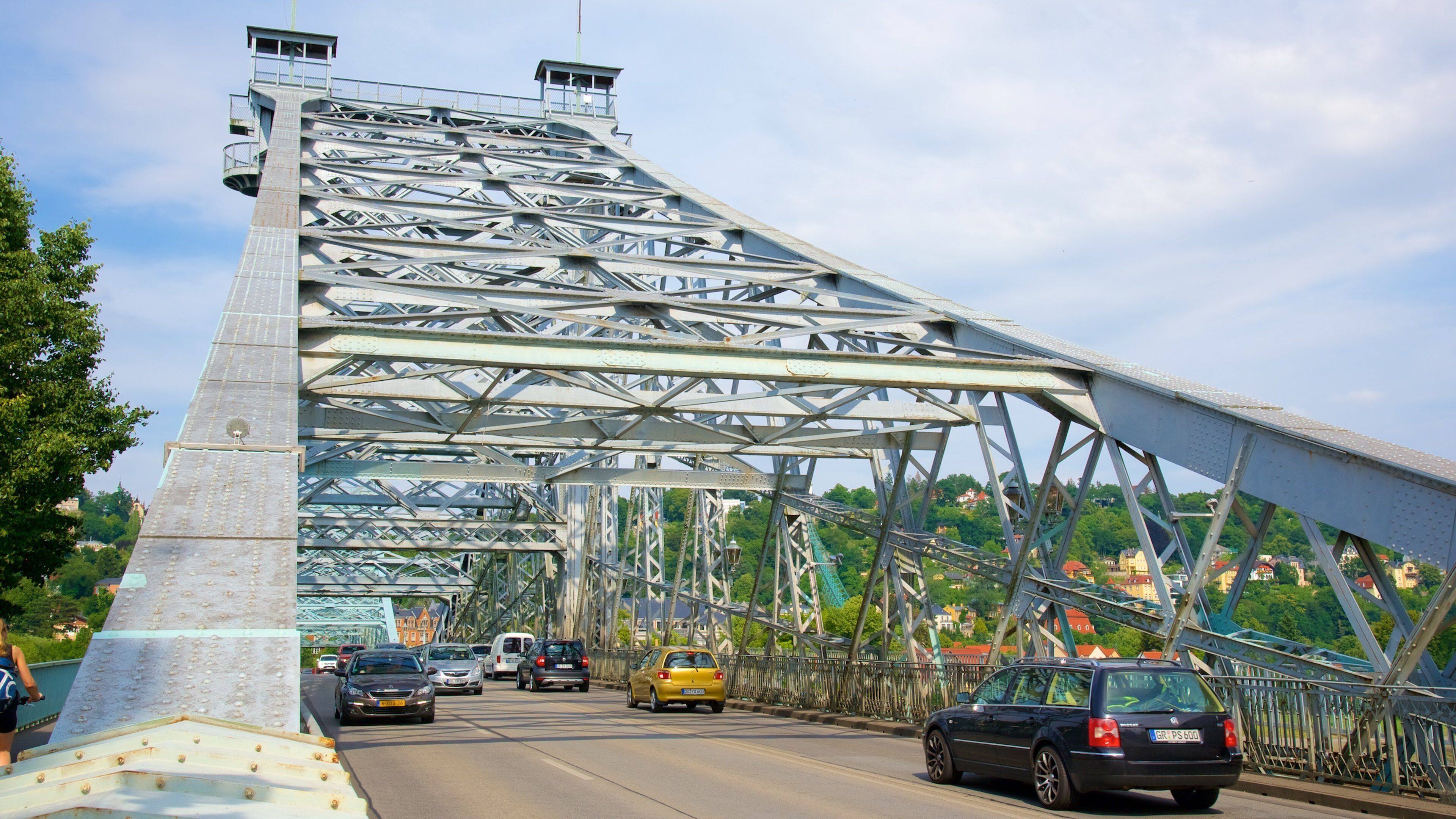 Blaues Wunder-brug bevat een brug