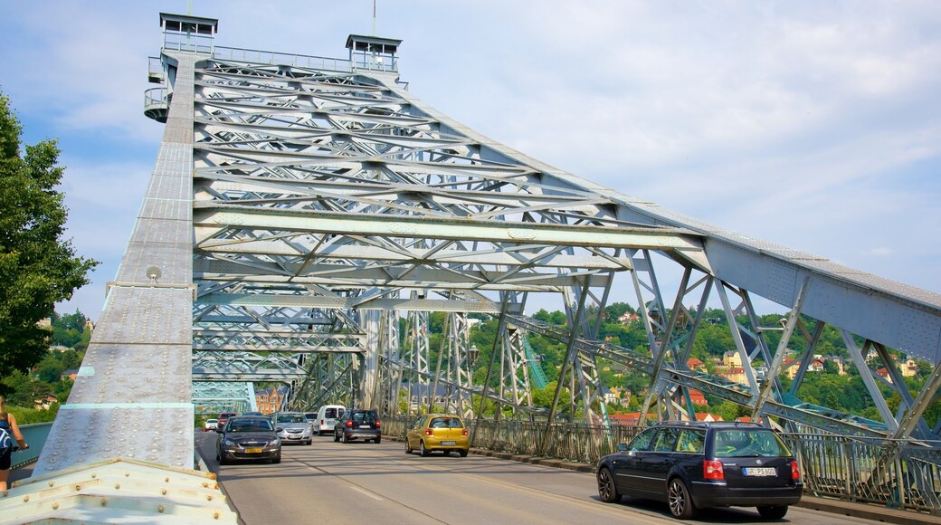Blaues Wunder-brug bevat een brug