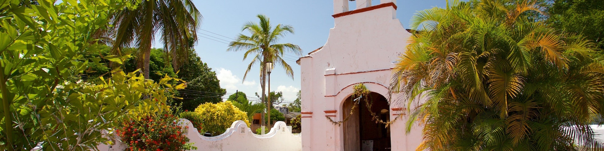 Capilla del Rosario ofreciendo elementos patrimoniales