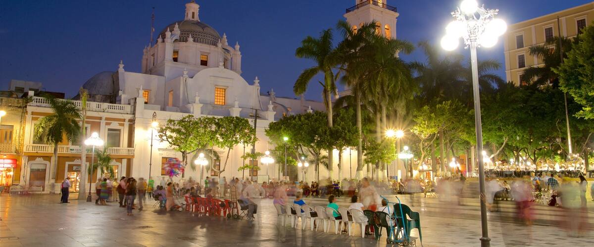 Veracruz Cathedral which includes heritage elements, night scenes and a square or plaza