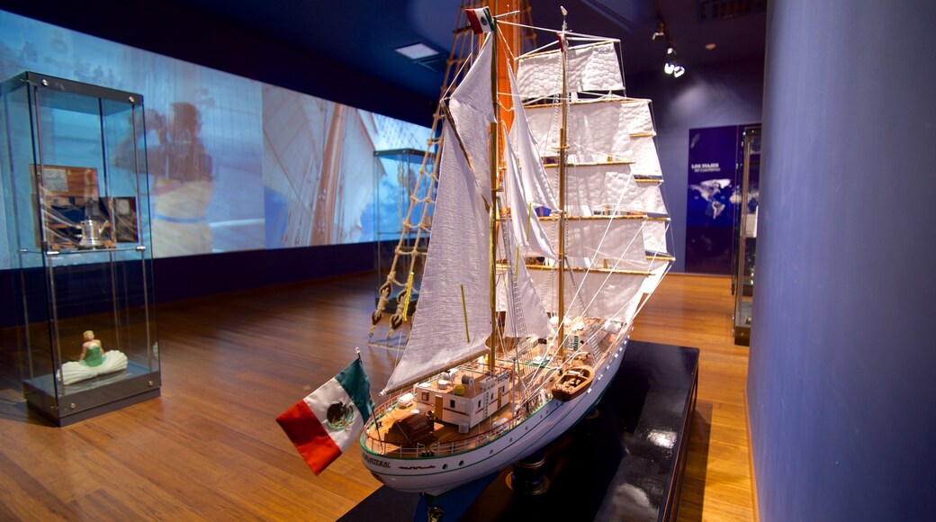 Museo Histórico Naval bevat interieur