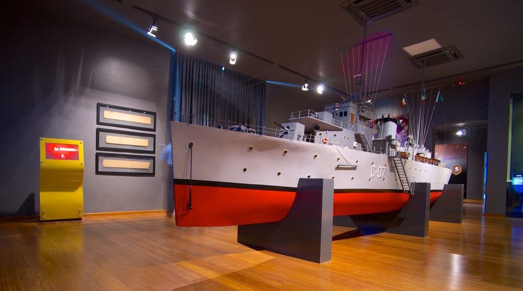 Museo Histórico Naval toont interieur